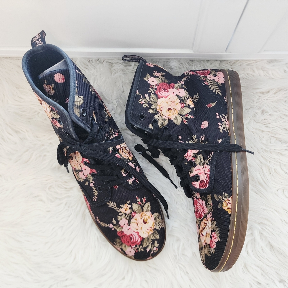 DR. MARTENS VICTORIAN FLORAL PATTERN LACE UP ANKLE BOOTS SIZE 10 - Picture 8 of 16